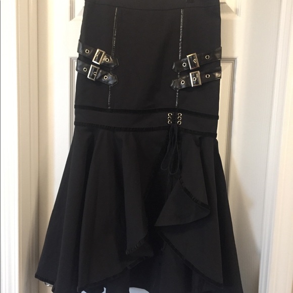 Black Ruffle Drop Waist Skirt - Picture 4 of 6